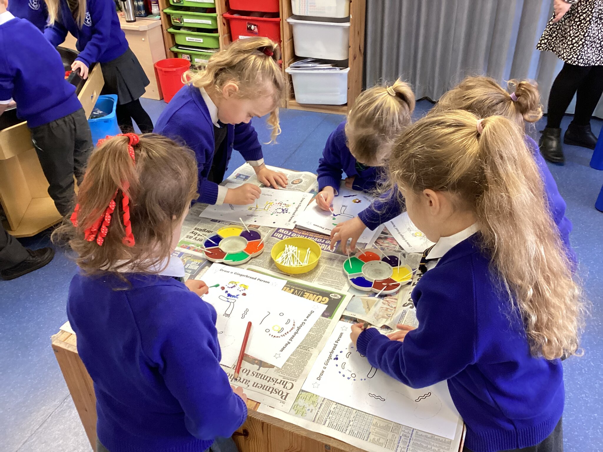 Image of Decorating Gingerbread People